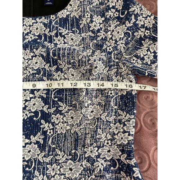 Land's End Textured Floral Knit Sheath Dress Size 6P - Picture 8 of 10